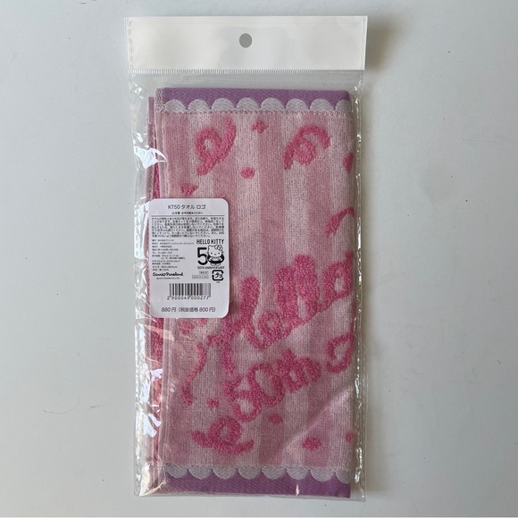 NEW Hello Kitty 50th Anniversary Series Mini Logo Washcloth Towel Limited - Picture 5 of 8